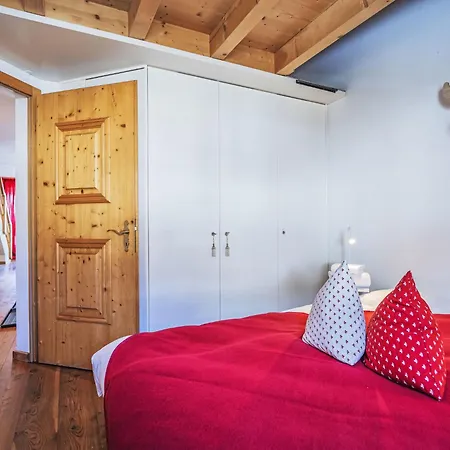Apartament Chesa Alossa By Interhome